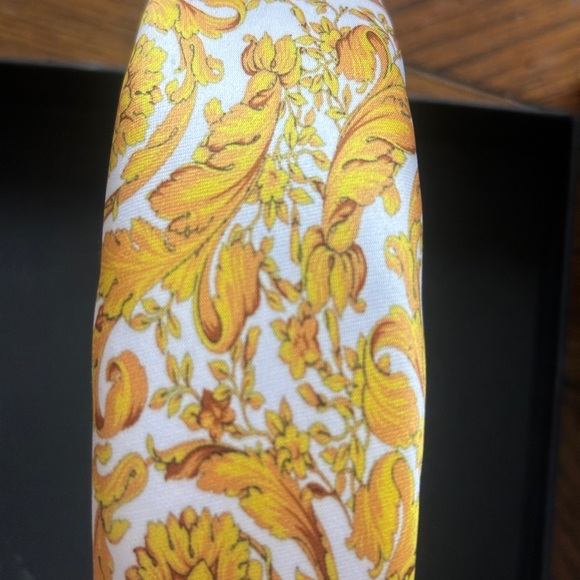Versace Satin Printed White and Gold Headband - Picture 9 of 10